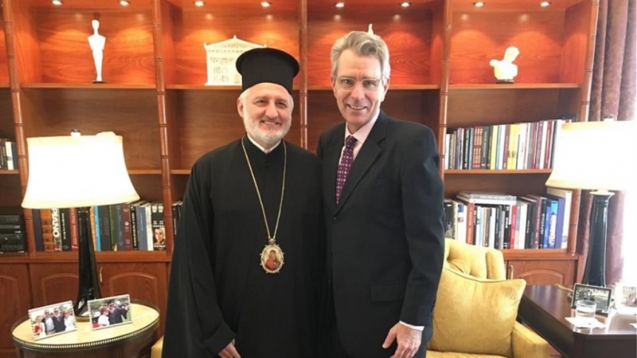 Η συνάντηση του Πάιατ με τον Αρχιεπίσκοπο Ελπιδοφόρο