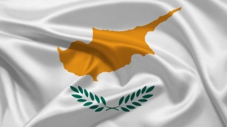 Πορεία ελληνοκυπριακών και τουρκοκυπριακών οργανώσεων για ενθάρρυνση των δύο ηγετών
