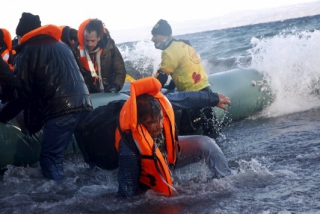 Ανείπωτη τραγωδία στη Σάμο: 24 οι νεκροί από το ναυάγιο, 10 παιδιά
