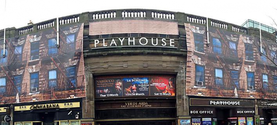 Η απίστευτη γκάφα θεάτρου της Σκωτίας -Εστειλε SEX DVD δώρο σε παιδάκια