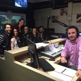 Το Interview στον Hellas FM: Μία εξαιρετική θεατρική παράσταση στο ΚΕΠ
