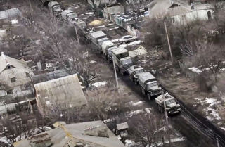 Πόλεμος στην Ουκρανία: Υπό πολιορκία το Κίεβο – Τρίτη ρωσική φάλαγγα κινείται προς την πρωτεύουσα