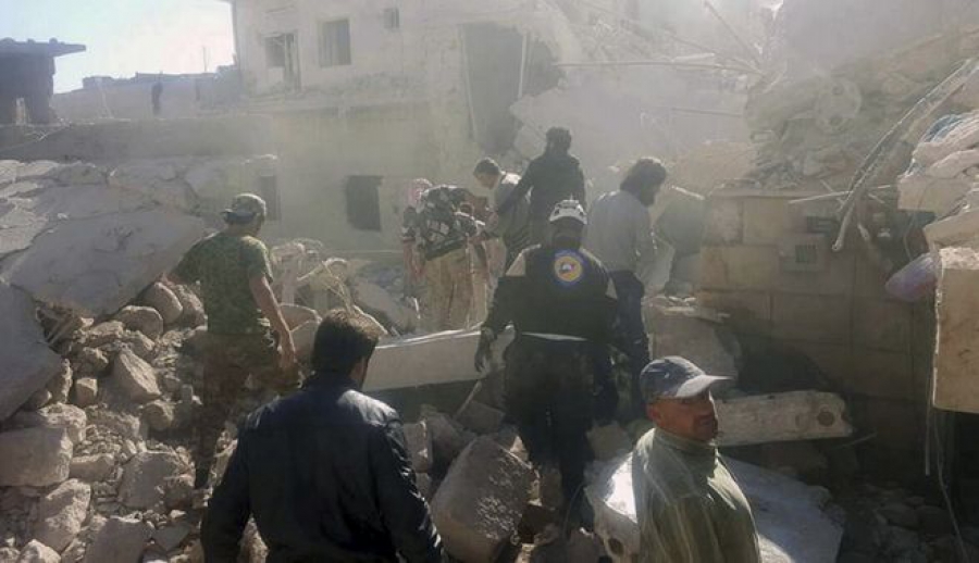 Βομβαρδισμός σχολείου με 33 νεκρούς στη Ράκα