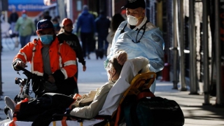 ΗΠΑ: Νέο ρεκόρ 65.500 και πλέον κρουσμάτων μόλυνσης από τον κορονοϊό σε 24 ώρες