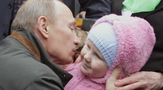 ΘΑ ΜΑΣ ΤΡΕΛΑΝΟΥΝ:Ο Πούτιν χαρίζει το σπέρμα του και με νομοσχέδιο!!!