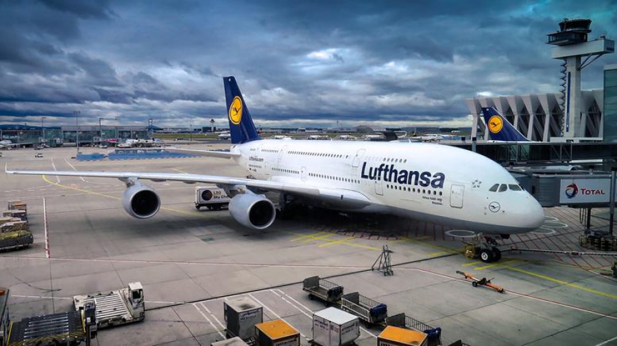 Μπαράζ ακυρώσεων πτήσεων από την Lufthansa