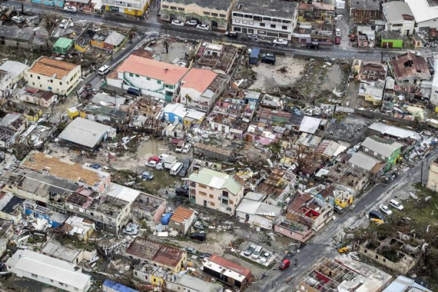 Κυκλώνας Ίρμα: Σαρώνει ζωές! Πλήρης καταστροφή σε νησιά της Καραϊβικής – Εικόνες που κόβουν την ανάσα