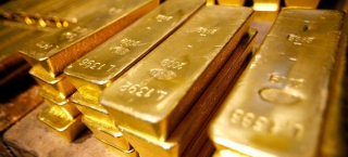 Bloomberg: Ξαφνικά όλοι αγοράζουν χρυσό -Τι φοβούνται οι επενδυτές με την Ελλάδα
