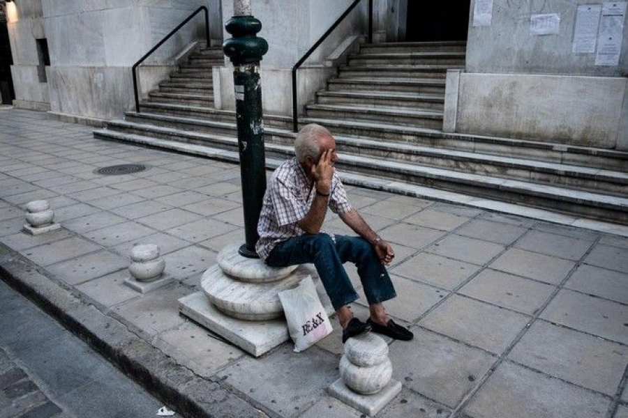 Ασφαλιστικό: Στα 392,7 ευρώ από 486 ευρώ η κατώτατη σύνταξη με εγκύκλιο Χαϊκάλη