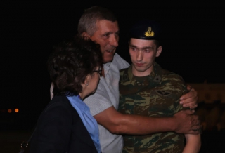 ΣΥΓκΛΟΝΙΖΕΙ Ο ΜΗΤΡΕΤΩΔΗΣ