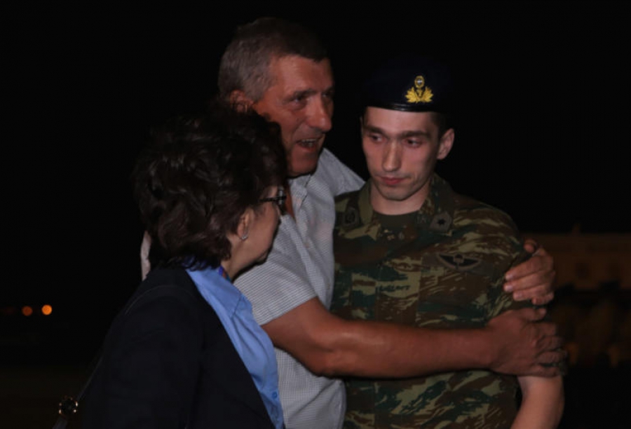 ΣΥΓκΛΟΝΙΖΕΙ Ο ΜΗΤΡΕΤΩΔΗΣ