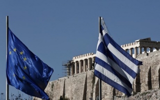 Die Zeit: Έλληνες, μείνετε μαζί μας!