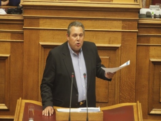 Βουλή: &quot;Σκοτωμός&quot; Καμμένου - Θεοδωράκη για protagon, βίλες στο πόρτο-Ύδρα και ατάκα &quot;στα τέσσερα&quot;