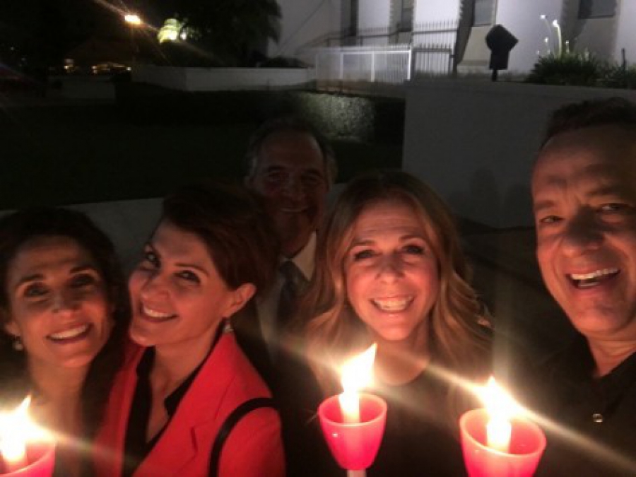 Ο Τομ Χανκς &quot;τραγουδάει&quot;... Χριστός Ανέστη!