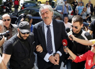 Πέθανε ο Μάκης Ψωμιάδης από ανακοπή καρδιάς!