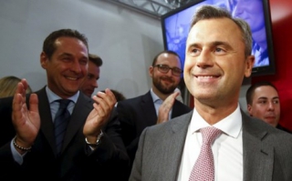 Αυστρία: Ακρoδεξιός νικητής στον πρώτο γύρο των προεδρικών