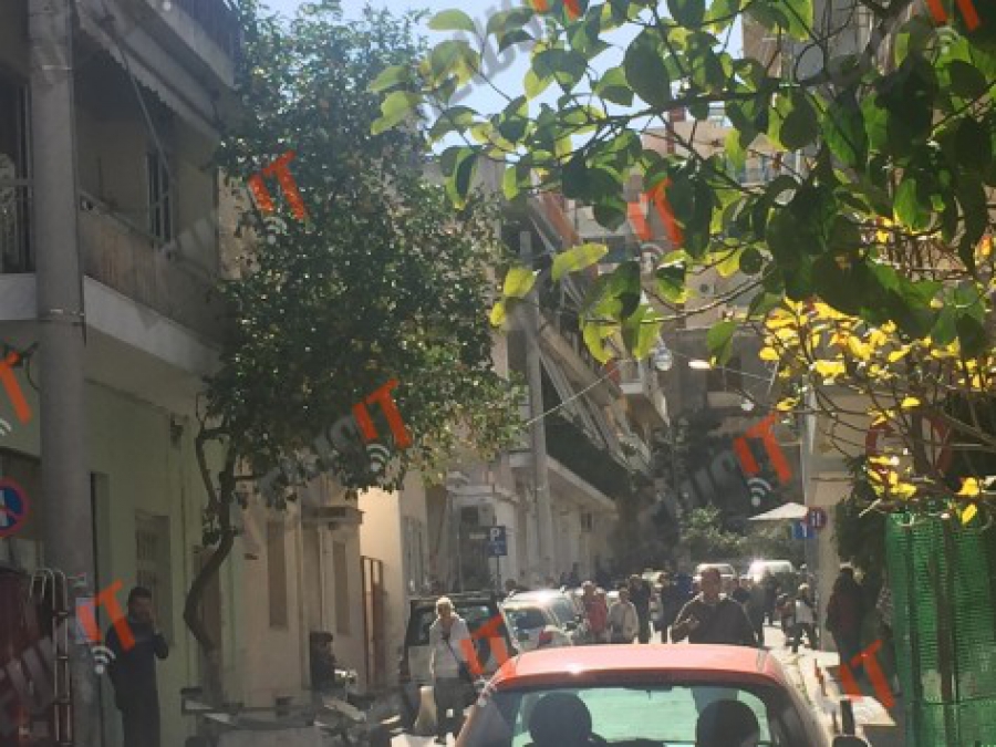 Παντελής Παντελίδης: Θρήνος στην γειτονιά του - Η σορός του θα μεταφερθεί στο σπίτι των γονιών του