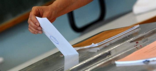 Ενισχύονται τα ποσοστά της κυβέρνησης, αλλά οι πολίτες φοβούνται το Grexit