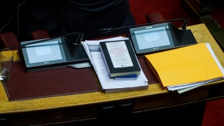 Ο ΣΥΡΙΖΑ καταψηφίζει... ΣΥΡΙΖΑ στην συνταγματική αναθεώρηση