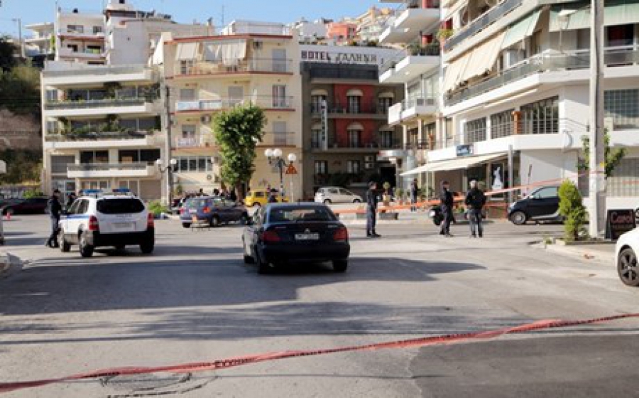 Μικρολίμανο: Συνέλαβαν τον αλβανό μακελάρη σε υπόγειο στου Γουδή - Κοιμόταν αγκαλιά με το καλάσνικοφ