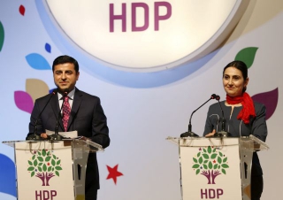Στη φυλακή η ηγεσία του HPD «Φωτιά» βάζει ο Ερντογάν στο Κουρδικό και τις διεθνείς σχέσεις της Τουρκίας