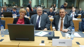 Συνεχίζεται η κόντρα Καμμένου - Κοτζιά