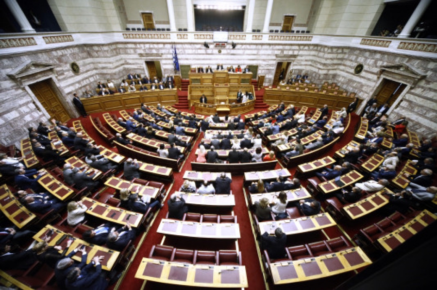 Κατατέθηκε το προσχέδιο προϋπολογισμού - Προβλέπει νέους φόρους 1,8 δις!