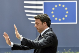 Ιταλικές &quot;zombie&quot; τράπεζες απειλούν ολόκληρη την Ευρώπη! Εκατοντάδες δισ. ευρώ σε δάνεια που είναι &quot;κόκκινα&quot;! Τι λέει ο Σόιμπλε
