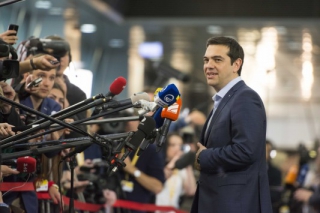 Άρθρο Τσίπρα στη &quot;Le Monde&quot;: Δεν φταίμε εμείς που δεν υπάρχει συμφωνία - Κάποιοι θέλουν να διορίζονται υπουργοί και πρωθυπουργοί από τους θεσμούς!