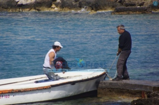 MAΡΤΥΡΙΕΣ ΣΟΚ: Το παιδί το ρούφαγε η θάλασσα σαν μολύβι - Ελληνίδα έγδυσε το παιδί της για να ντύσουμε το μωρό που έσωσα - Μετανάστες μας φιλούσαν τα πόδια