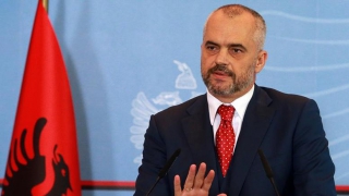 Έντι Ράμα: Αλβανός ήταν ο Δίας και ο Όλυμπος έχει τις ρίζες του στην... Τσαμουριά (Δεν είναι αστείο)