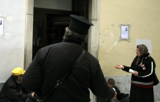 Ράσα με... βαθιές τσέπες - Στη φυλακή ιερείς για απάτη ύψους 930.000 ευρώ