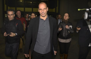 Το ΔΝΤ θα πάρει τα λεφτά του στις 9 Απριλίου, λέει ο Γ. Βαρουφάκης - Πλεόνασμα, ασφαλιστικό και εργασιακά στη συνάντηση με Λαγκάρντ