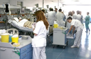 Για γέλια και για κλάματα: Νοσηλείες ανδρών με &quot;γυναικολογικά νοσήματα&quot; και παιδιών για &quot;τοκετό&quot;