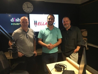 HXHTIKO: «Ψυχές των συνόρων» και «Ρόζα της Σμύρνης», οι δημιουργοί Τάκης Μπαρδάκος και Γιώργος Κορδέλας στον Hellas FM