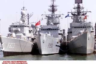Εμπλοκή στο Αιγαίο! Οι Τούρκοι δεν επιτρέπουν στα πλοία του ΝΑΤΟ να πλησιάσουν στα σύνορά της - Σκληρές διαπραγματεύσεις με τους Γερμανούς