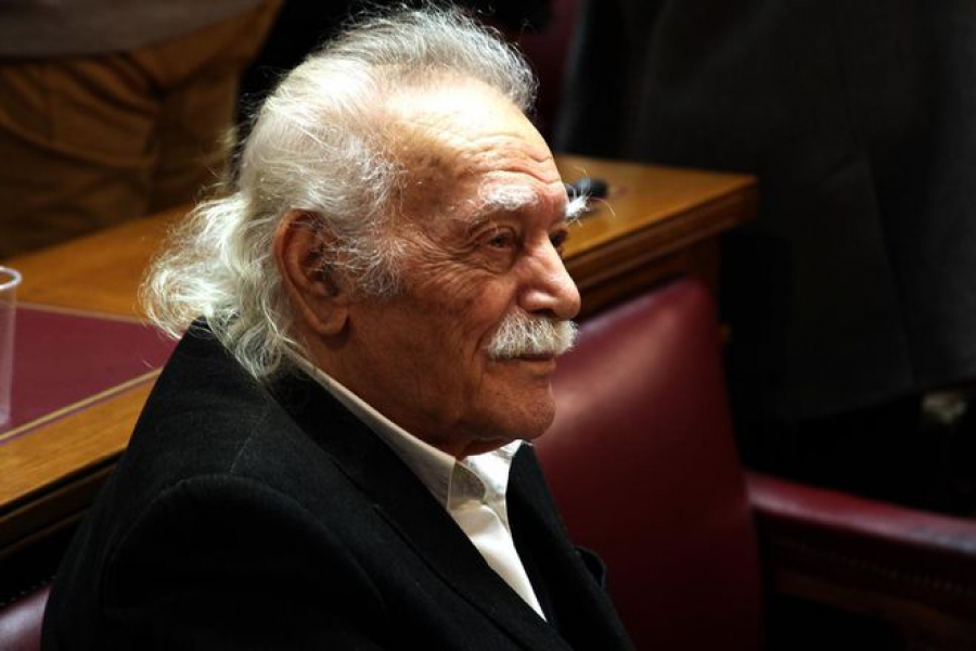 ΨΗΦΟΣ ΟΜΟΓΕΝΩΝ-Γλέζος: Η Δημοκρατία παραβιάζεται στην Ελλάδα. Οι πολίτες που ζουν στο εξωτερικό δεν μπορούν να ψηφίσουν στις εκλογές