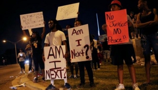 Στο πόδι η Αμερική: &#039;Οι ζωές των μαύρων έχουν αξία&#039;. Συναγερμός μετά από απειλές