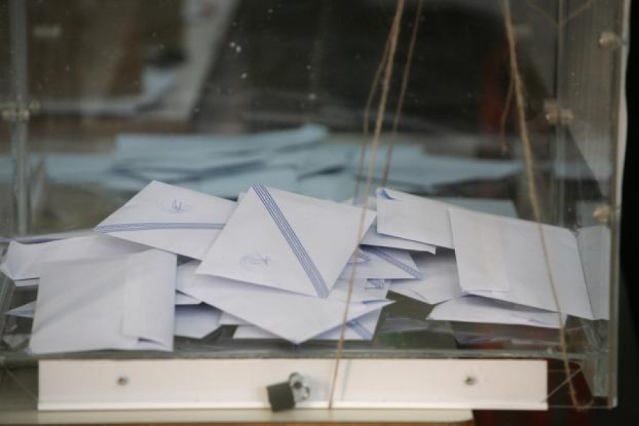 Ποιον δίνουν για νικητή των εκλογών οι μπουκ