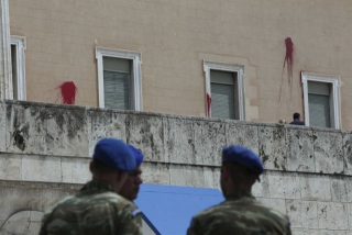 Κακουργηματική δίωξη για την επίθεση στην Βουλή