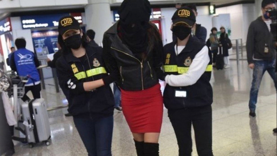 Δύσκολες καταστάσεις για το μοντέλο στο Χονγκ Κονγκ