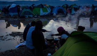 Kοροιδία αλά Τούρκα στο προσφυγικο!