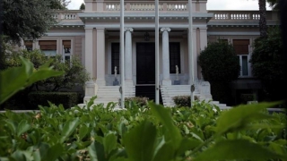 Κυβερνητικές πηγές: Ο ΣΥΡΙΖΑ εξαθλίωσε τη μεσαία τάξη
