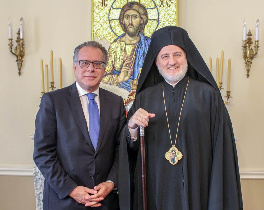 Ο Α. Υπουργός Δημόσιας Τάξης Γ. Κουμουτσάκος στην Αρχιεπισκοπή